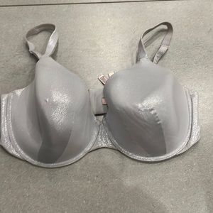 VICTORIA’S SECRET LINED PERFECT COVERAGE BRA 40DDD